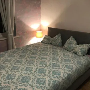 Large Double Next To Elisabeth Line Homestay